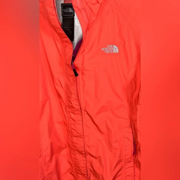 The North Face HyVent Jacket Medium - Picture 4 of 9